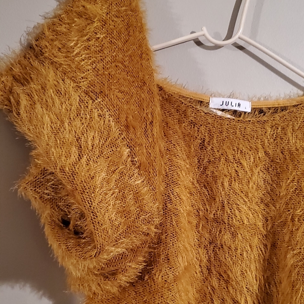 Top - Picture 2 of 3